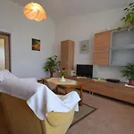 In - Insel Krk 13290 شقة نجيفيش