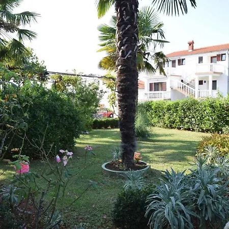 公寓 In - Insel Krk 13290 奈维斯