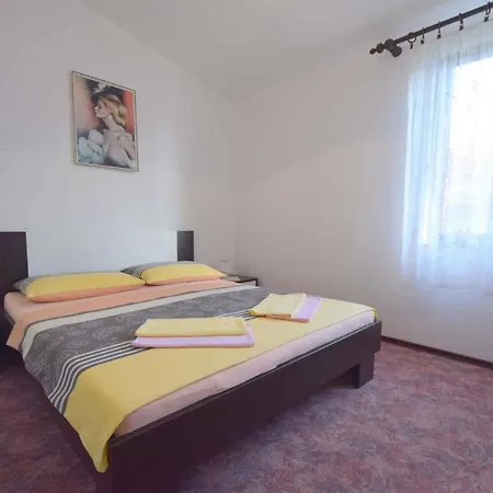 In - Insel Krk 13290 公寓 奈维斯