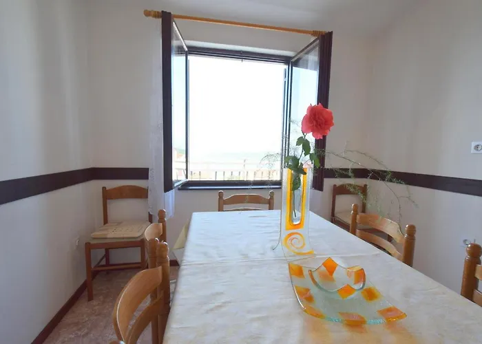 公寓 In - Insel Krk 13290 奈维斯